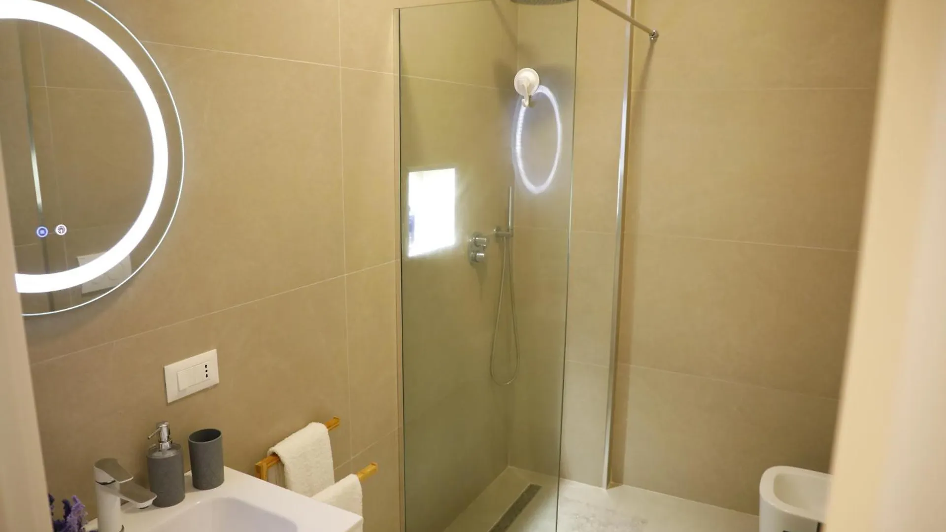 Lux Retreat Apartment Durres