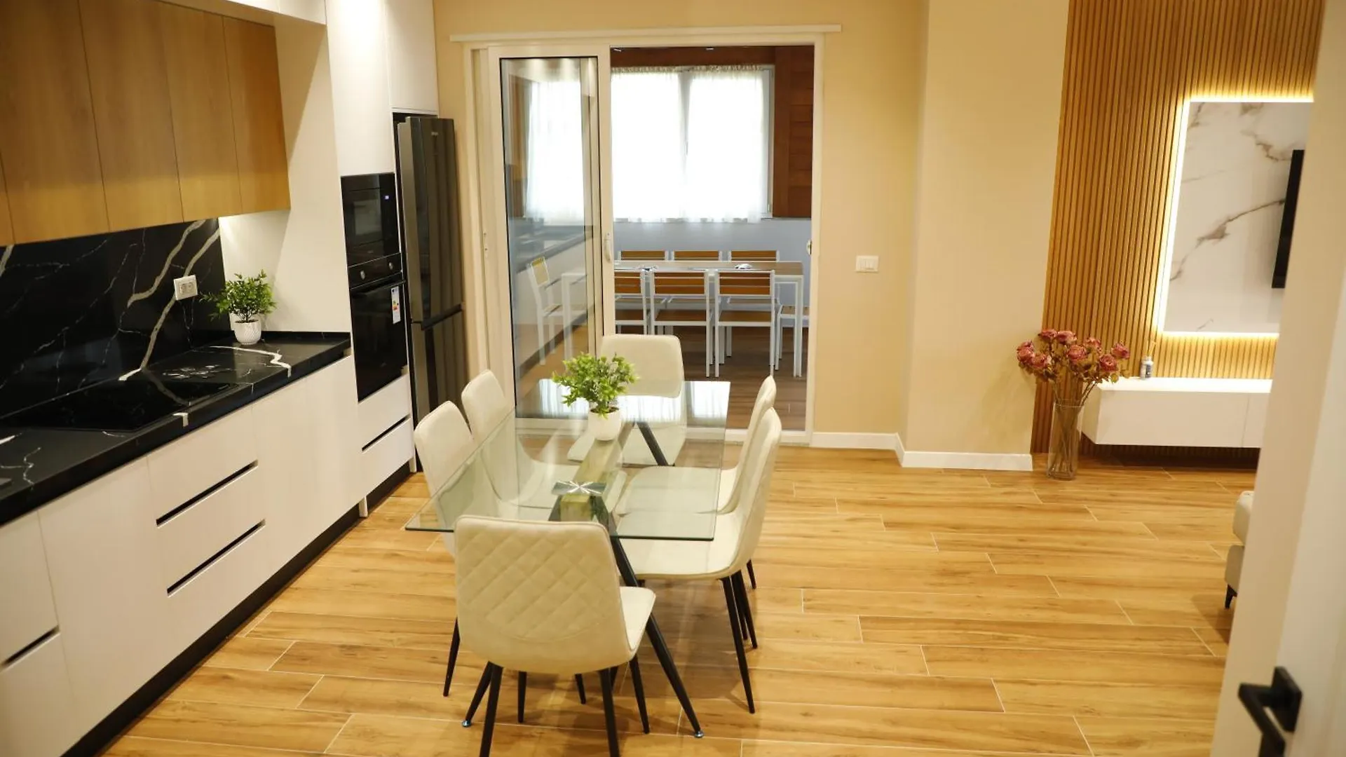 Lux Retreat Apartment Durres 0*,