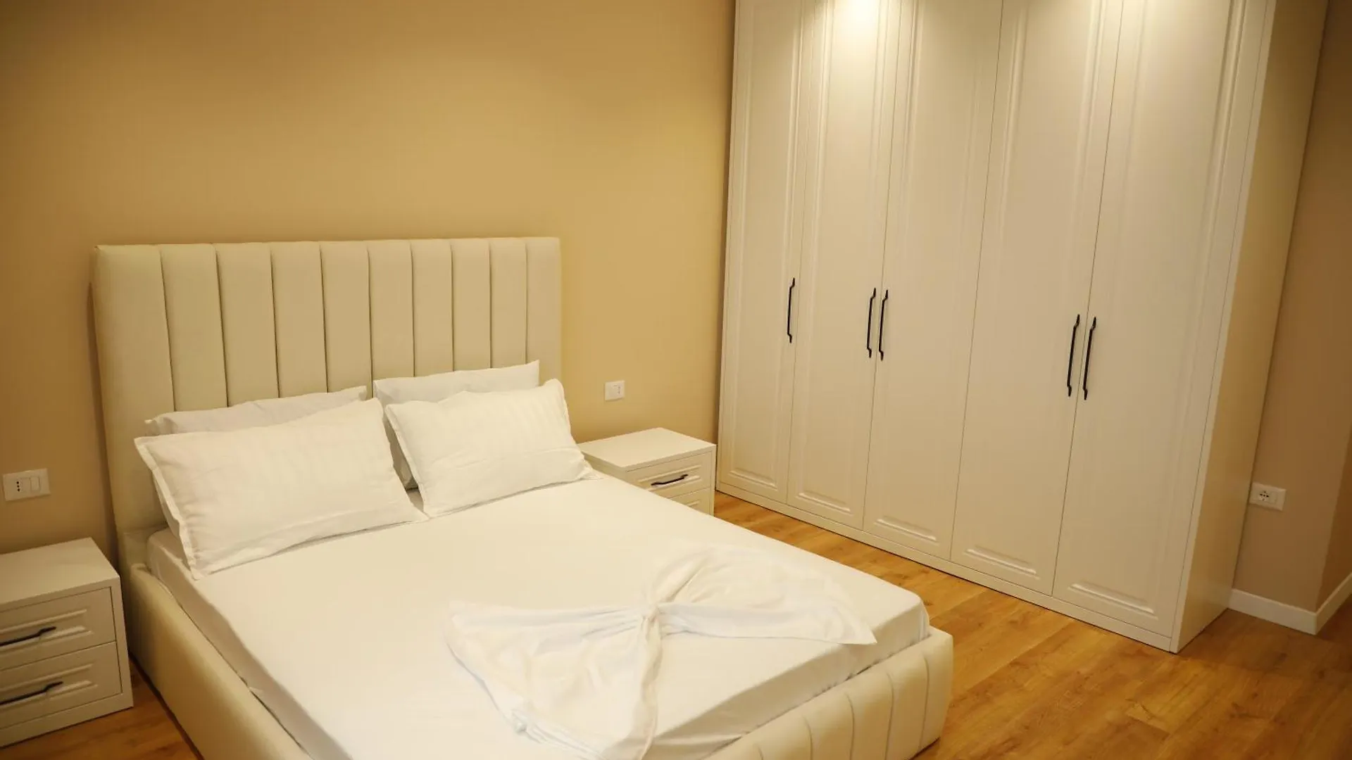 Lux Retreat Apartment Durres