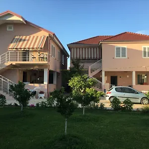 Konukevi Vila Islami, Dıraç